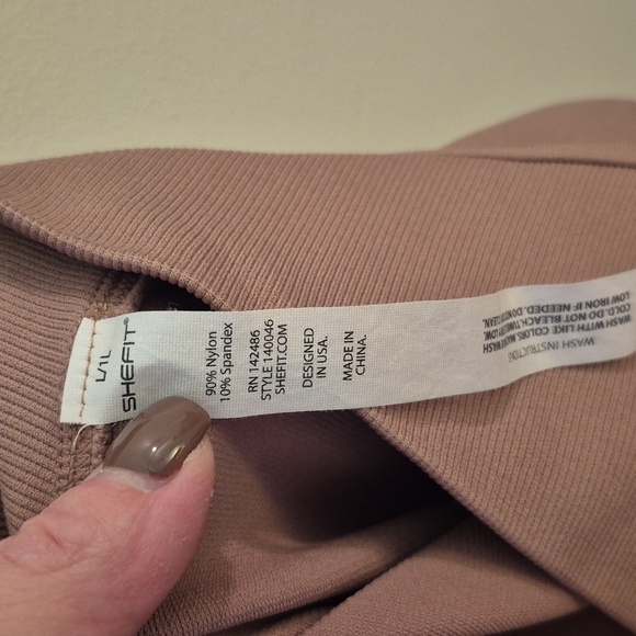 SHEFIT Seamless Leggings V-Waist Color Chestnut/Rose Gold 4 Way Stretch Lg - Picture 7 of 7